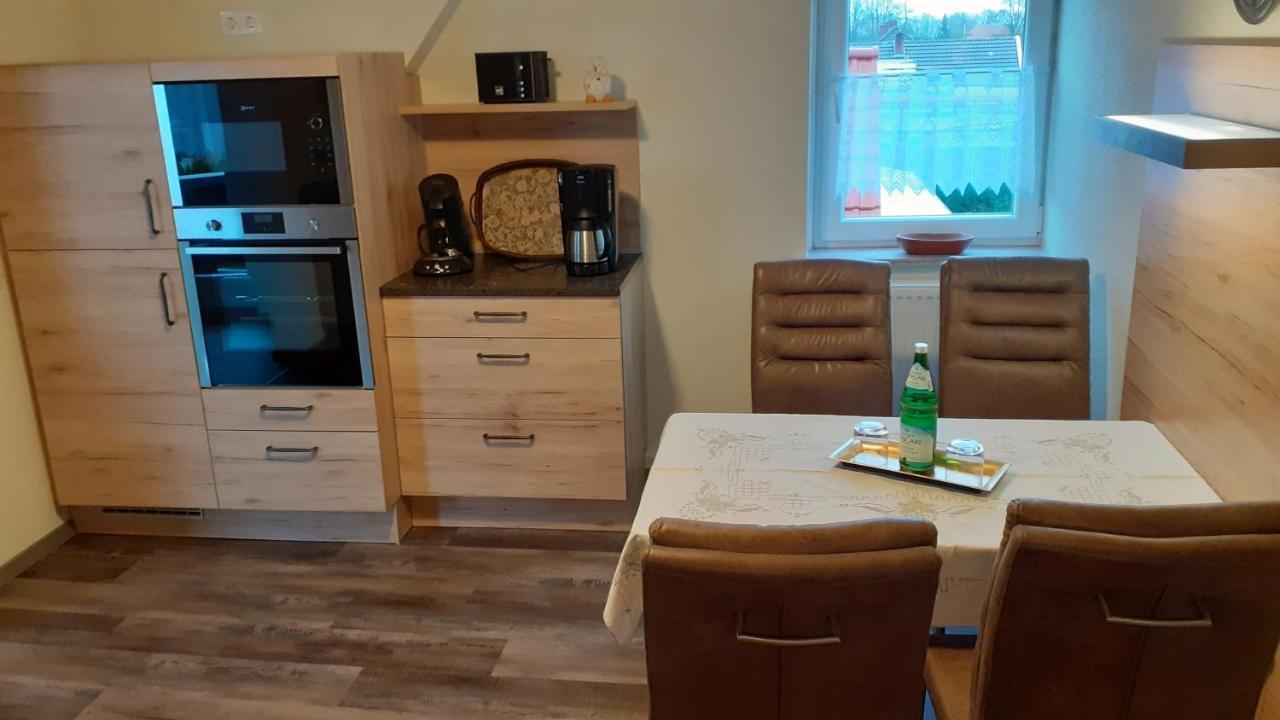 Familienurlaub In Ostfriesland Fuer Max 7 Pers In 2 Wohnungen, Auch Einzeln Wohnungen Utarp Exterior foto