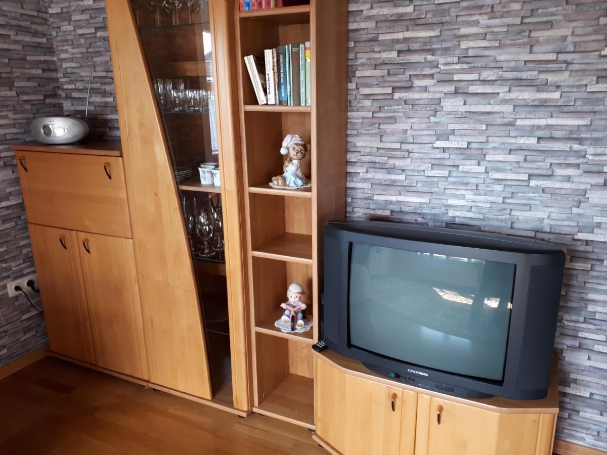 Familienurlaub In Ostfriesland Fuer Max 7 Pers In 2 Wohnungen, Auch Einzeln Wohnungen Utarp Exterior foto